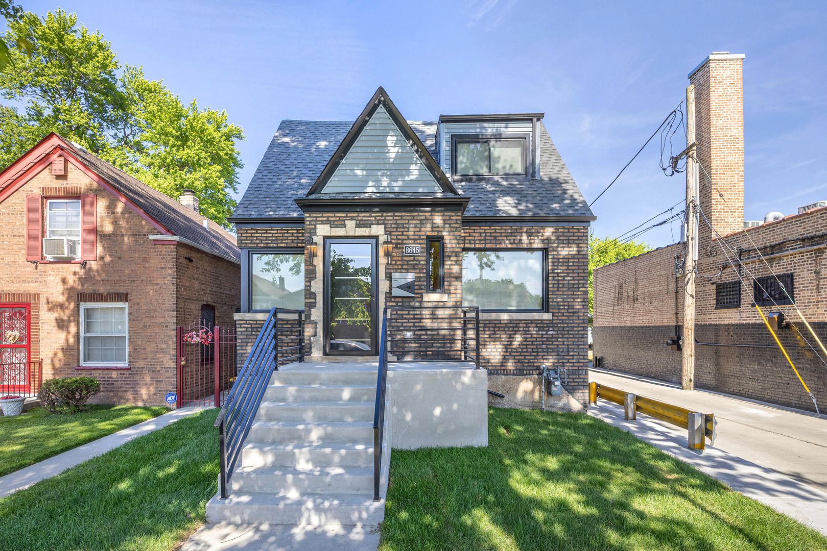 8645 S Bennett Avenue — Chicago, IL 60617