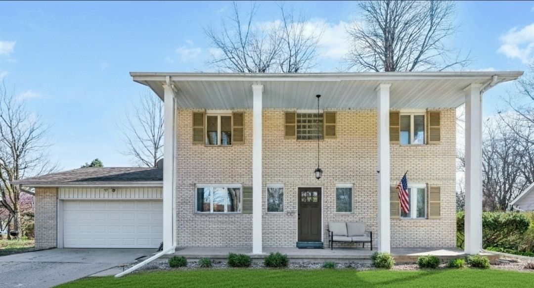 903 Crestline Drive — Normal, IL 61761