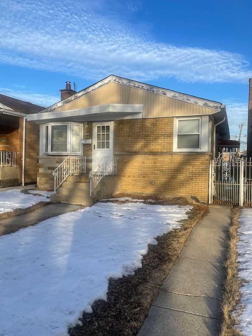 4719 S Kilpatrick Avenue — Chicago, IL 60632