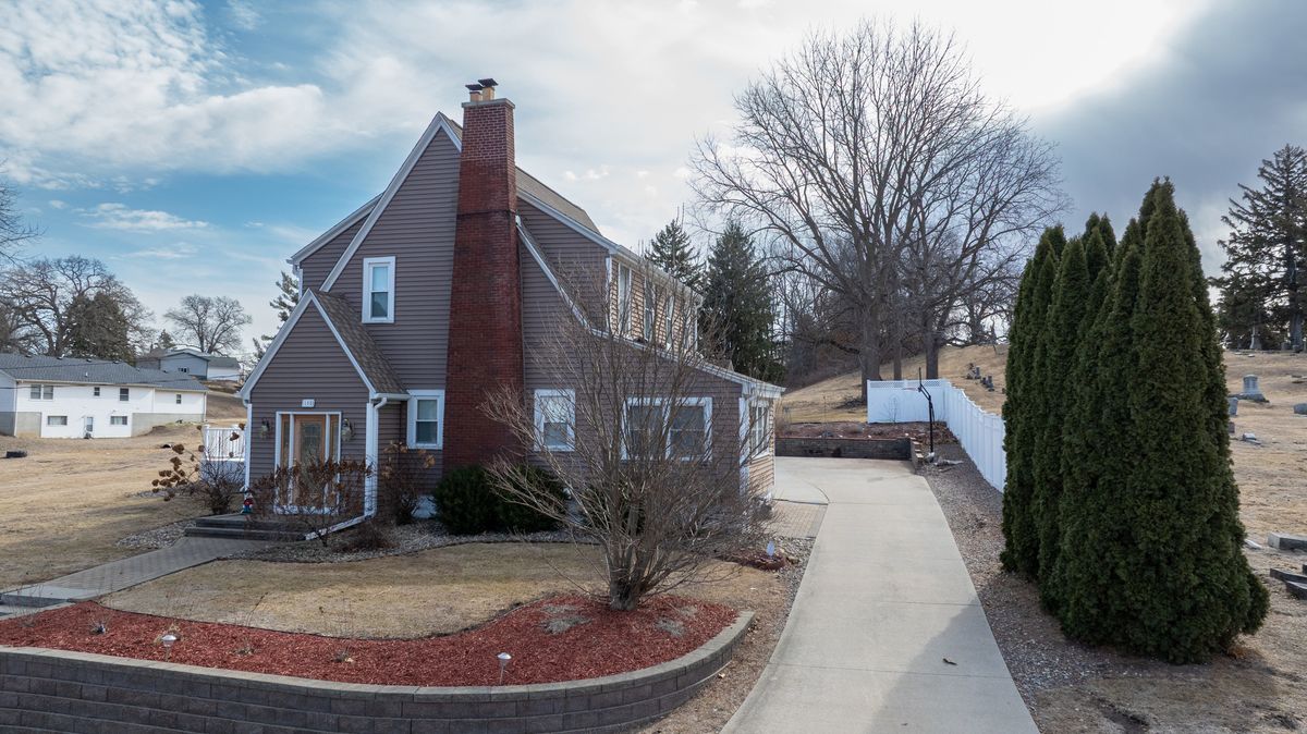 105 S Bluff Street, Albany, IL 61230