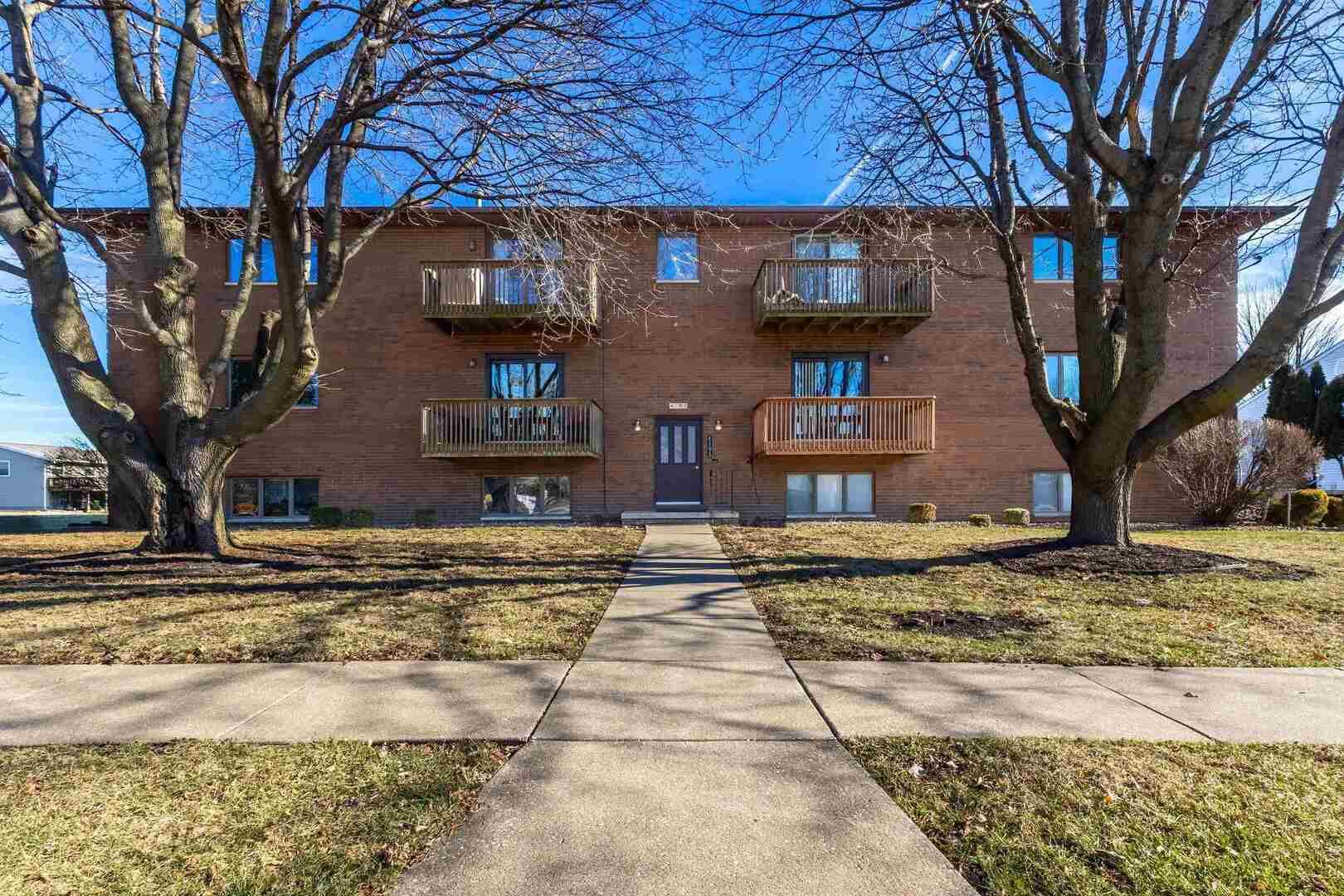 4195 Fairview Drive #4 — Bettendorf, IA 52722