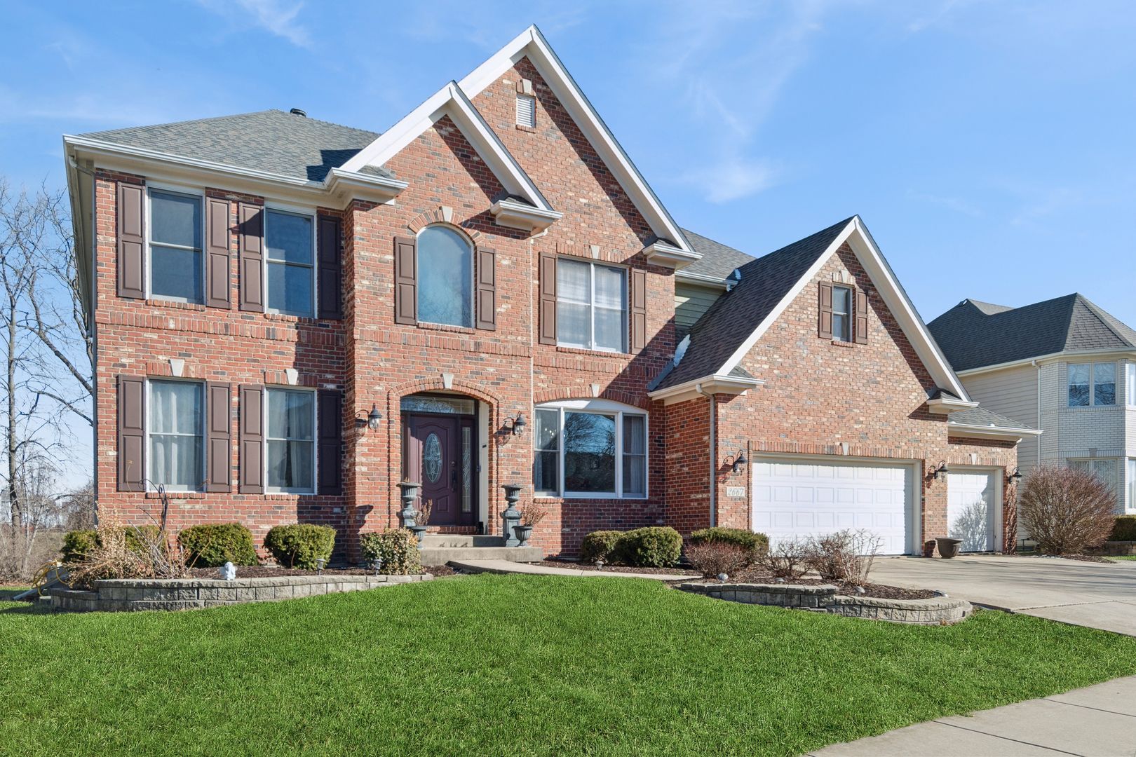 2667 Charter Oak Drive — Aurora, IL 60502