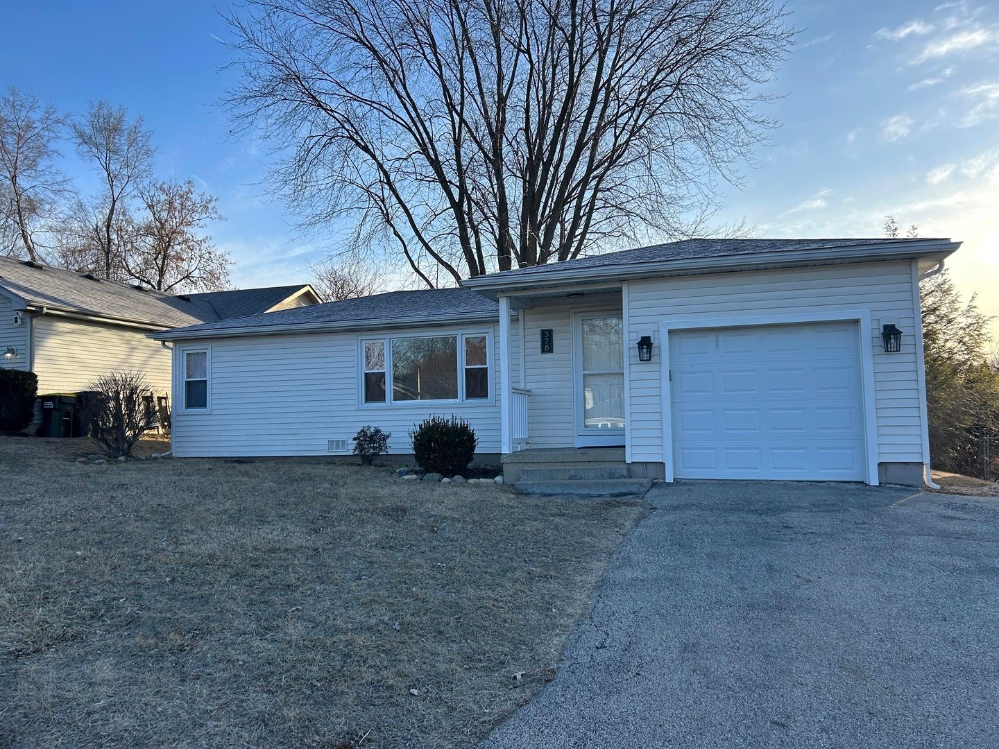 378 COUNCIL Trail — Lake In The Hills, IL 60156