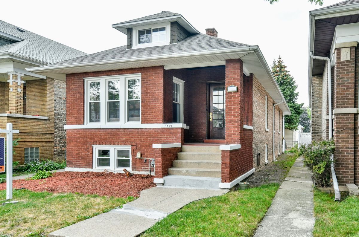 1426 Gunderson Avenue, Berwyn, IL 60402