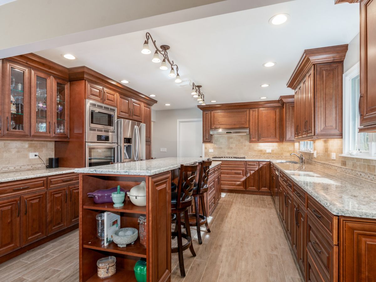 277 Little Stonegate Court, Cary, IL 60013