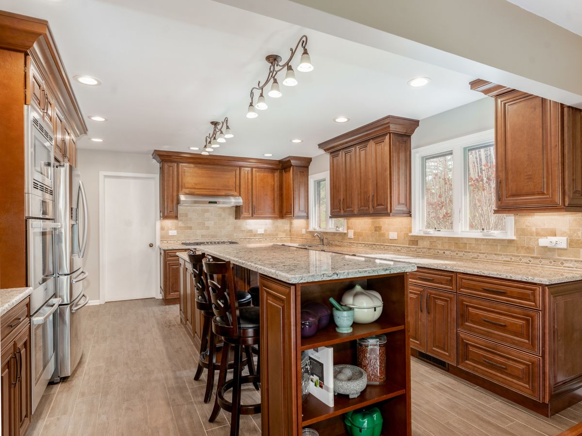 277 Little Stonegate Court, Cary, IL 60013