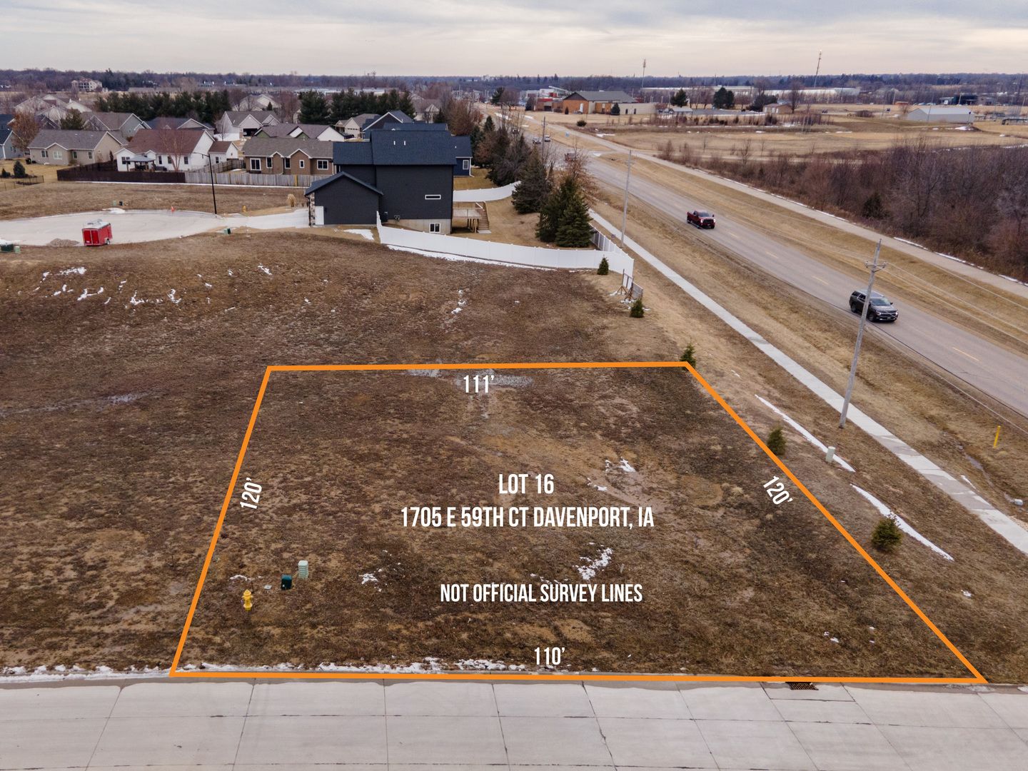 1705 E 59TH Court — Davenport, IA 52807