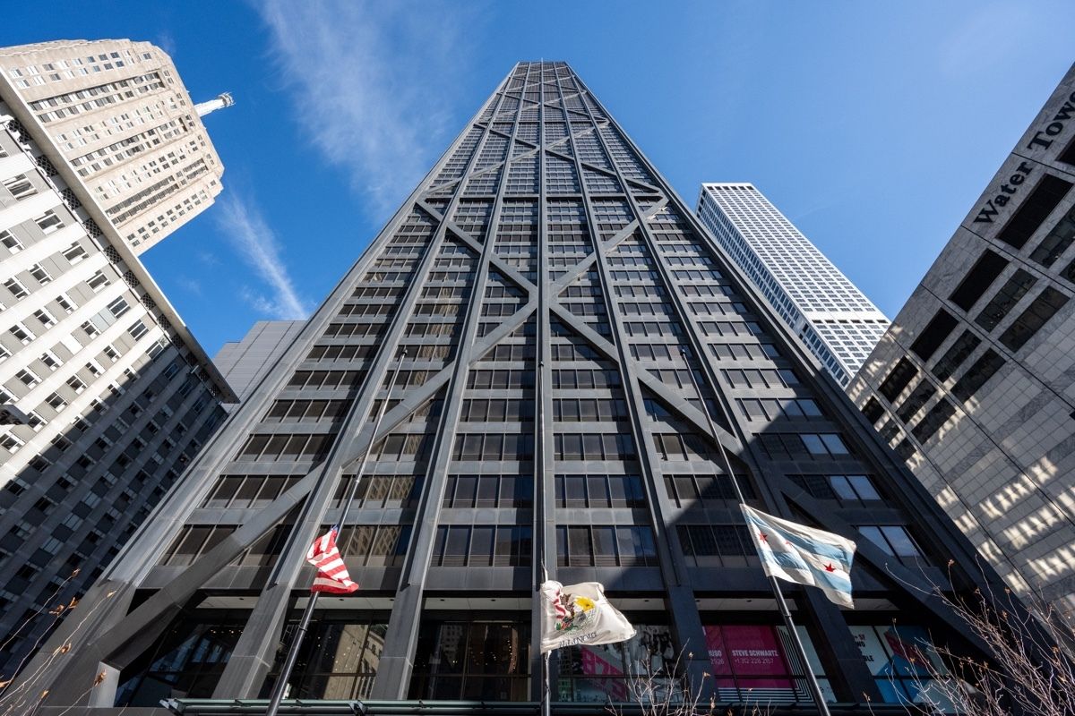 175 Delaware Place, Chicago, IL 60611