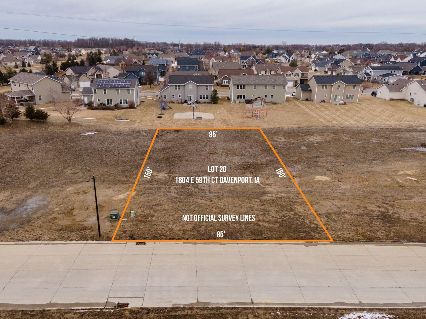 1804 E 59TH Court — Davenport, IA 52807