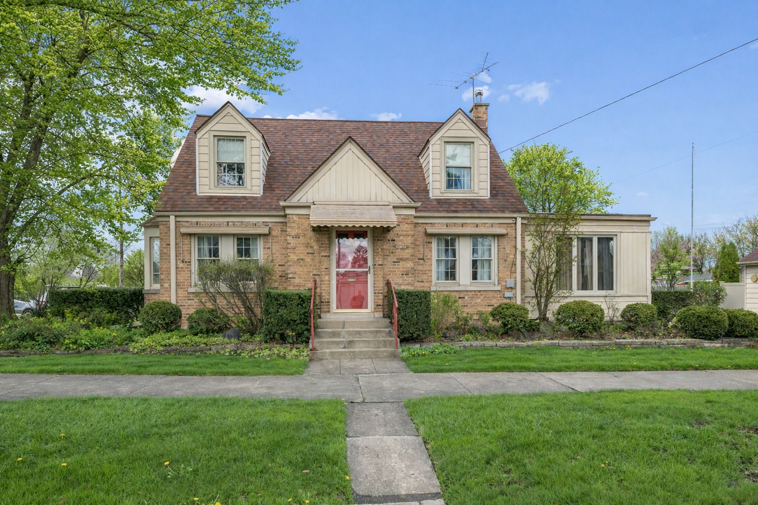 7758 W Hortense Avenue — Chicago, IL 60631