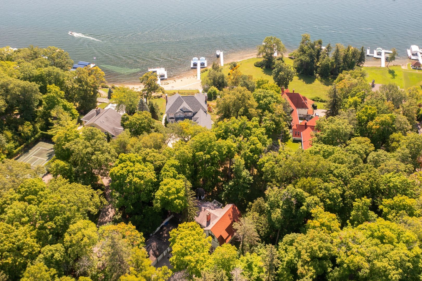 N2218 Bonnie Brae Lane — Lake Geneva, WI 53147