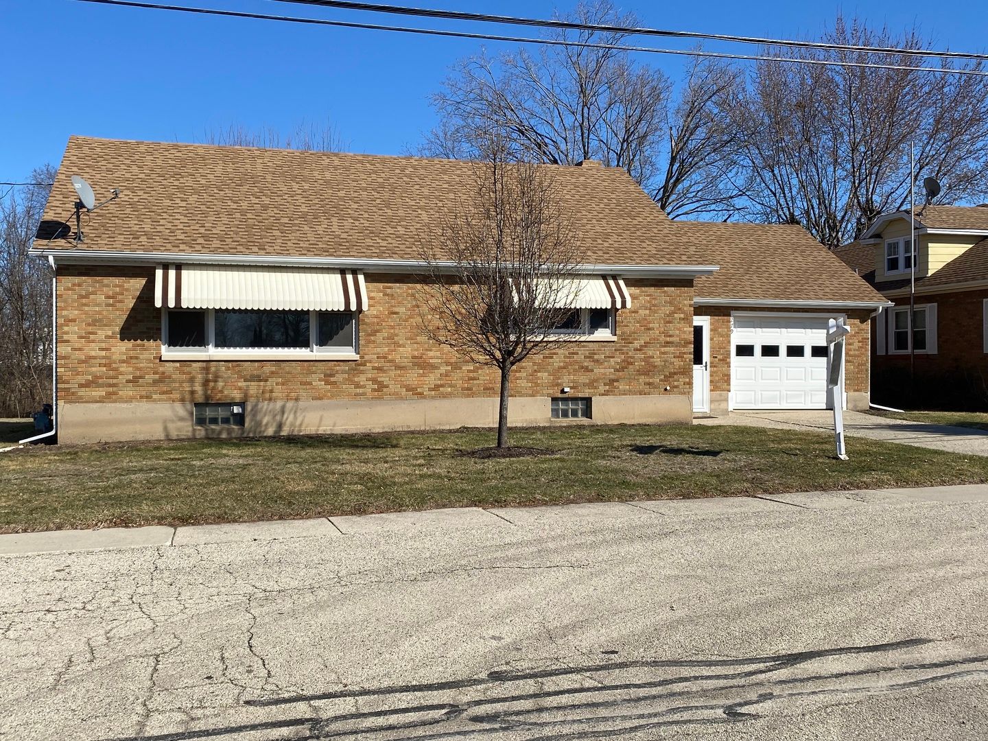279 N State Street — Hampshire, IL 60140
