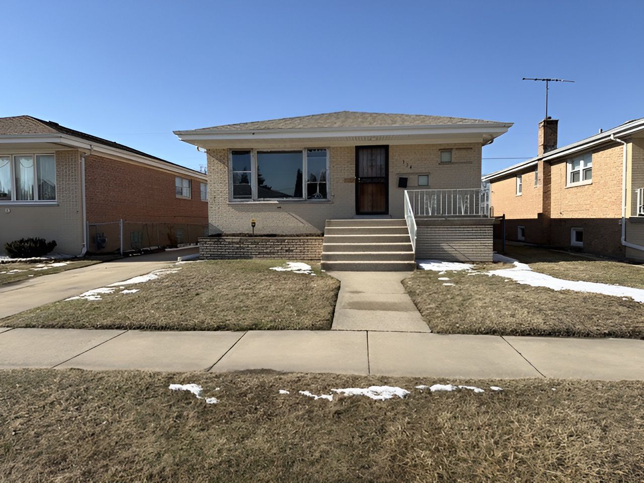 354 Calhoun Avenue — Calumet City, IL 60409