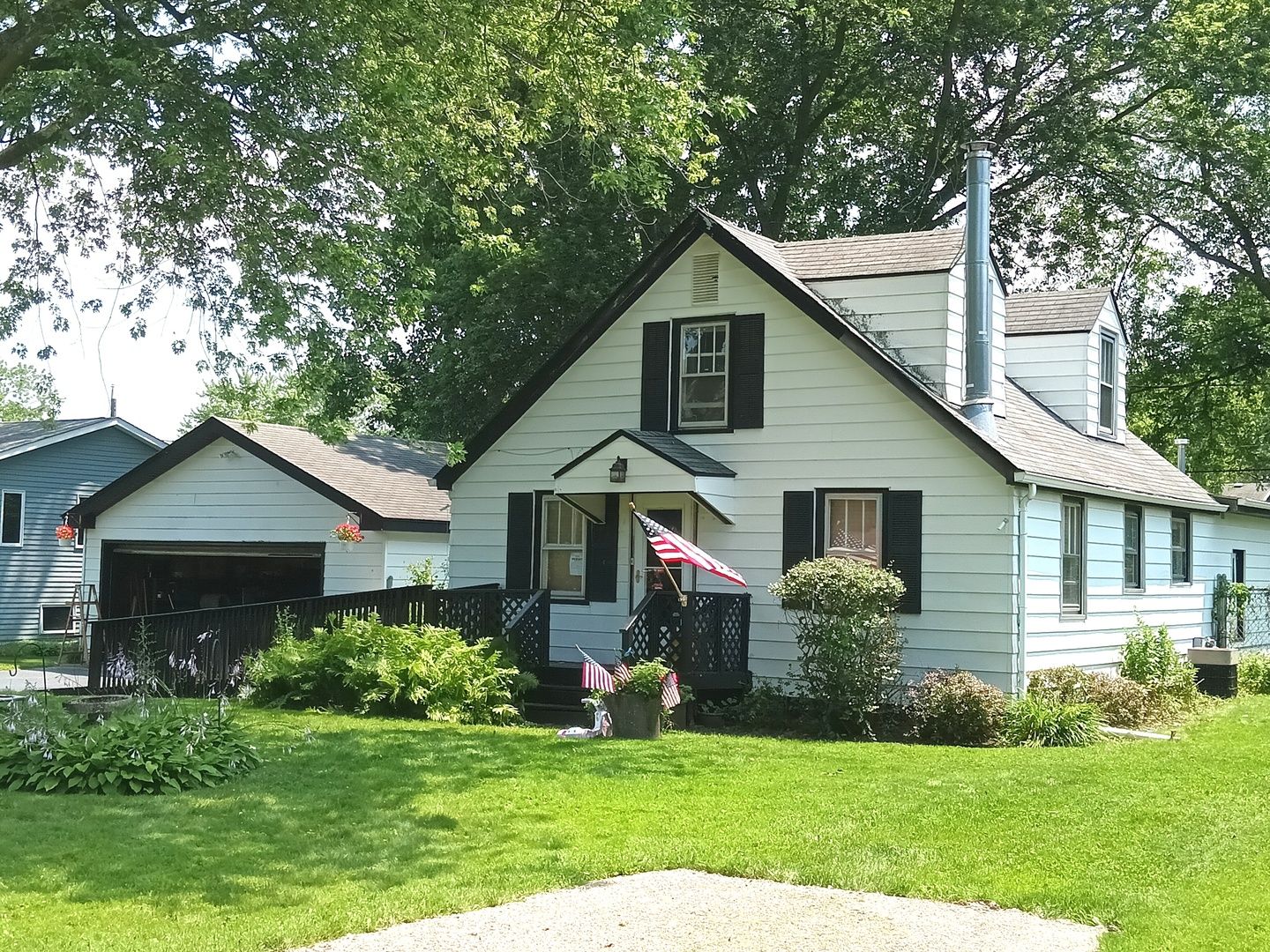 9867 W 17th Street — Zion, IL 60099