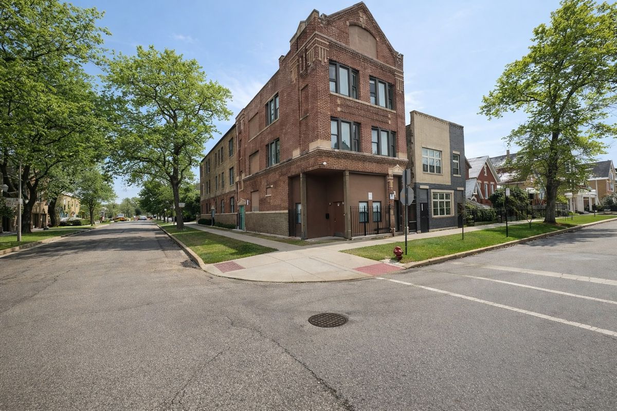 2258 Sacramento Avenue, Chicago, IL 60623