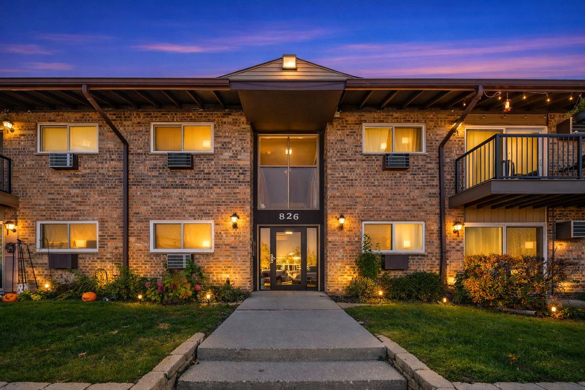 826 Old Willow Road, Prospect Heights, IL 60070