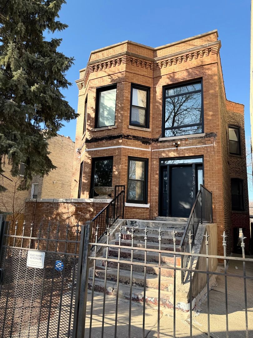 3418 Franklin Boulevard, Chicago, IL 60624
