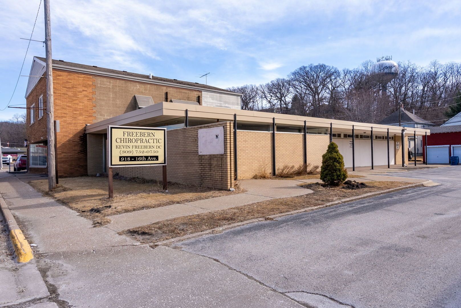 918 16th Avenue — East Moline, IL 61244