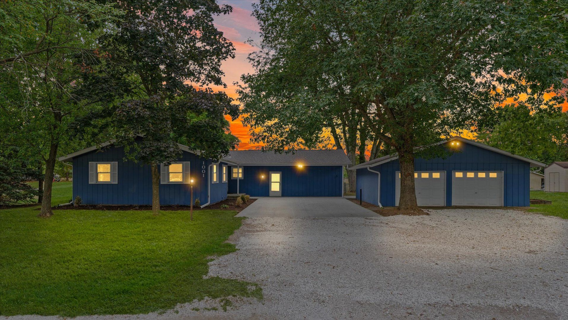 1001 Dianne Lane — Mahomet, IL 61853