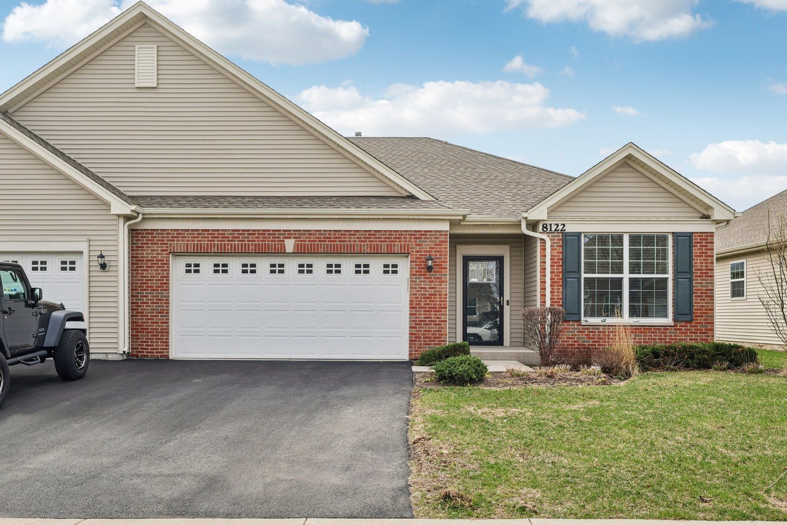 8122 Arlington Lane — Joliet, IL 60431
