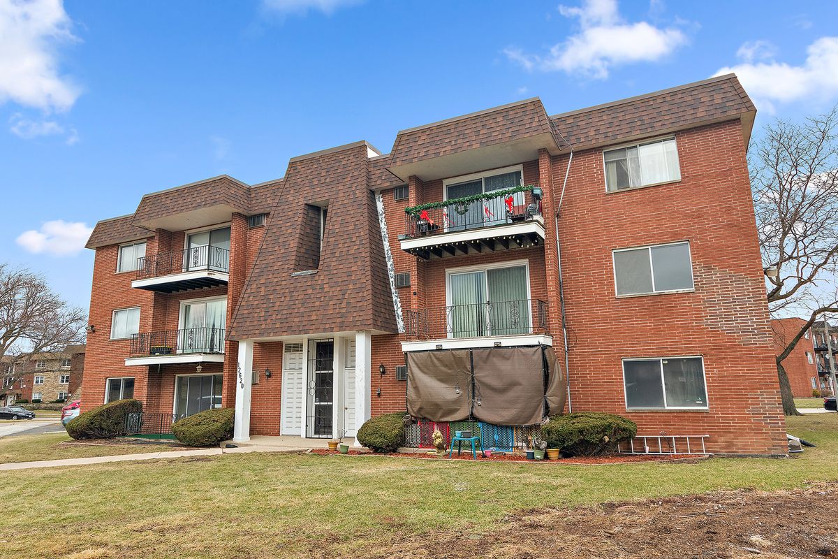 12620 Alpine Drive, Alsip, IL 60803