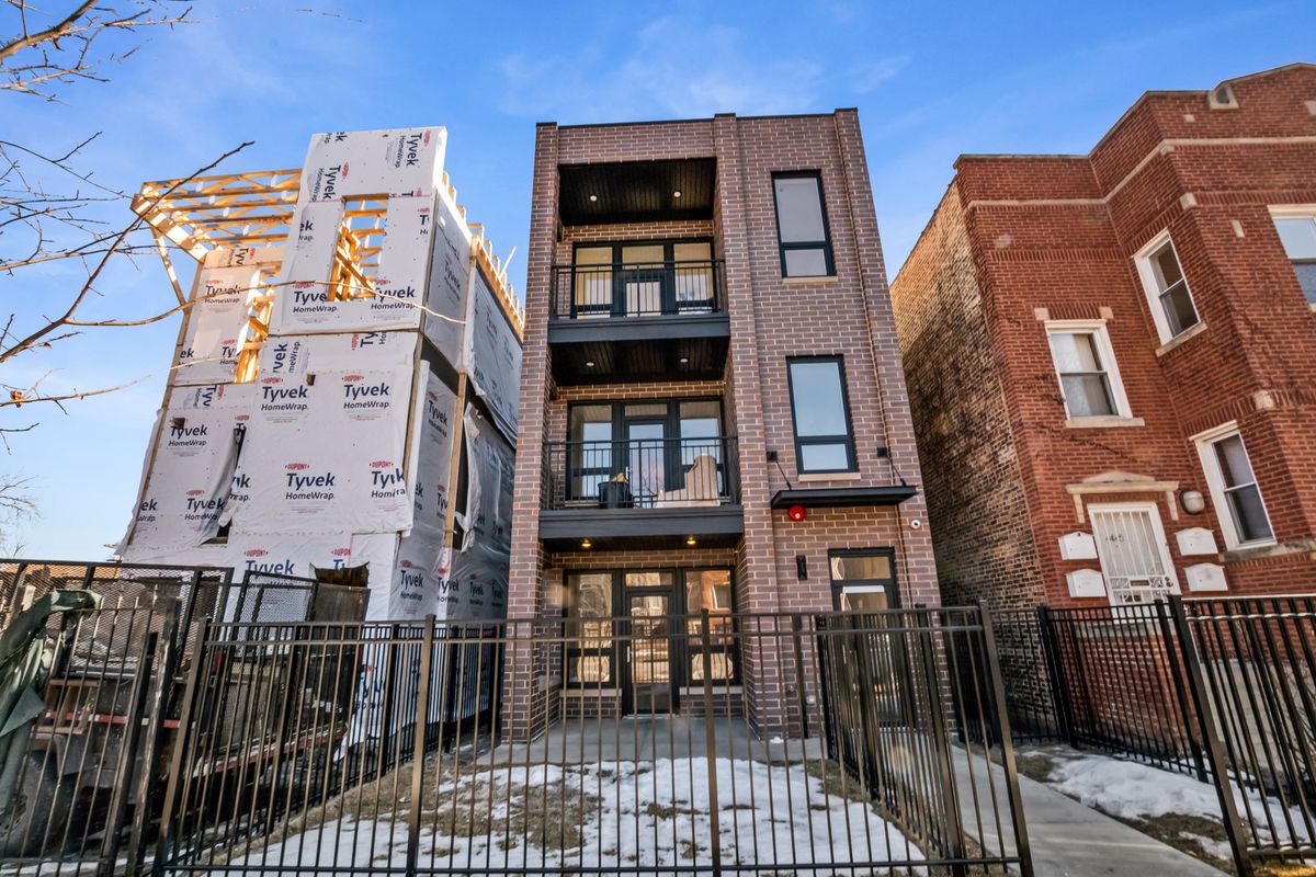 4443 Vincennes Avenue, Chicago, IL 60653