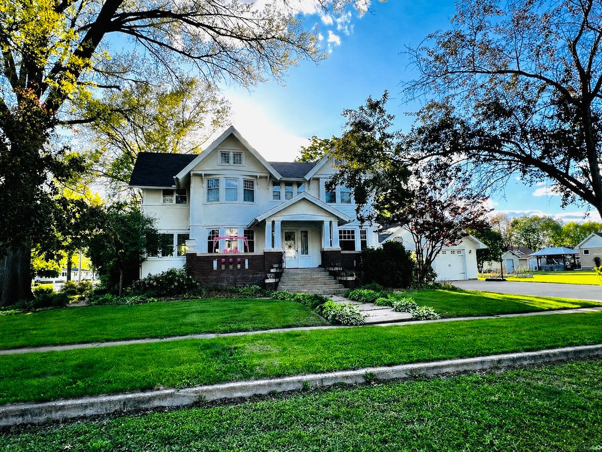 301 N Main Street, Alexis, IL 61412