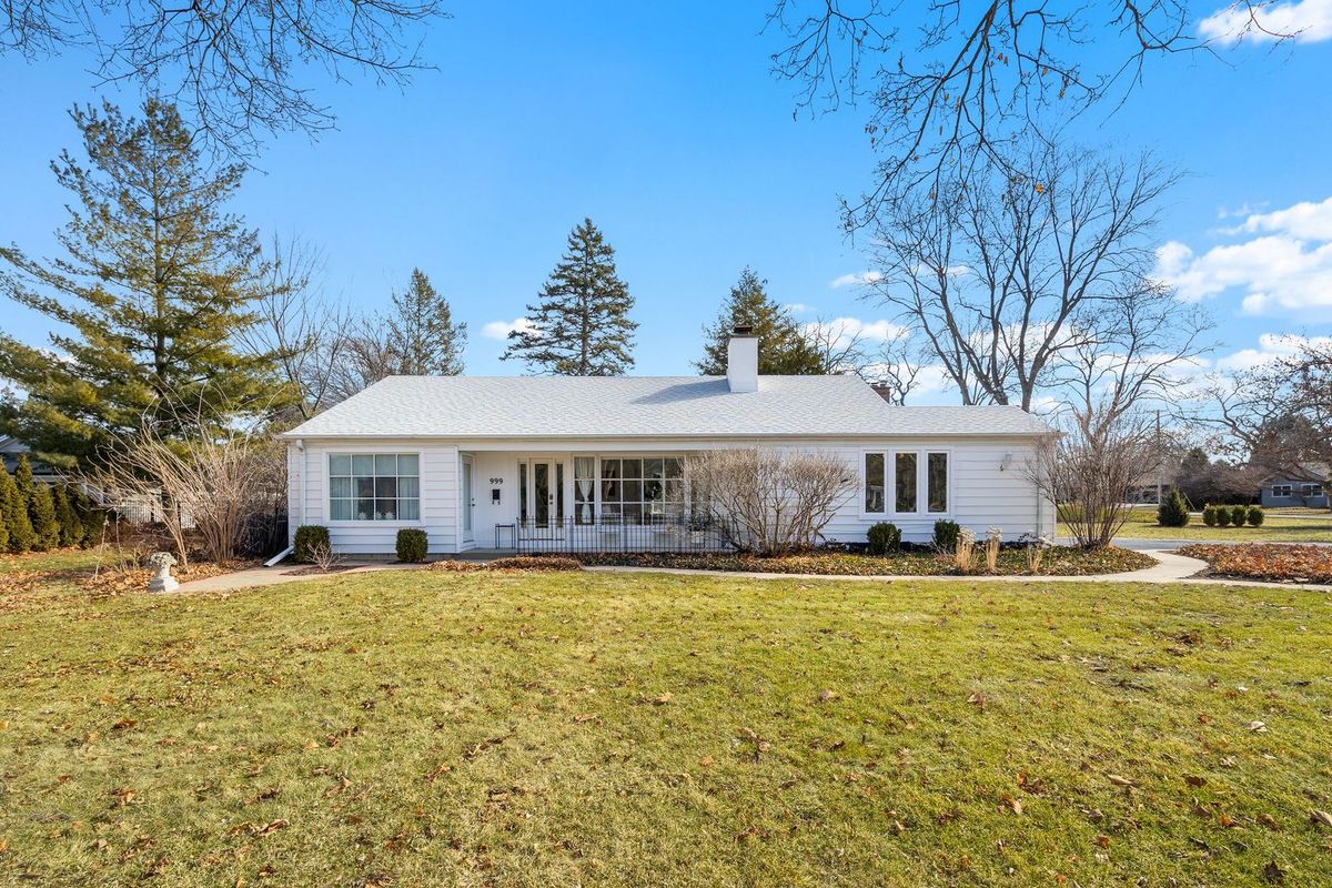 999 Sunset Road, Geneva, IL 60134