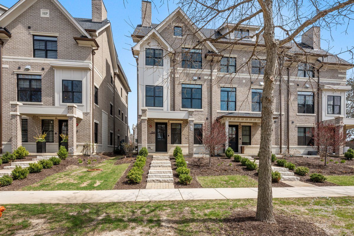 108 N Wright Street — Naperville, IL 60540