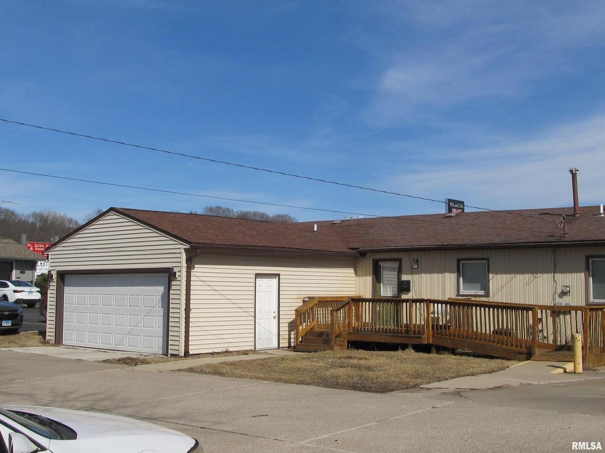 3709 16 Street, Moline, IL 51265