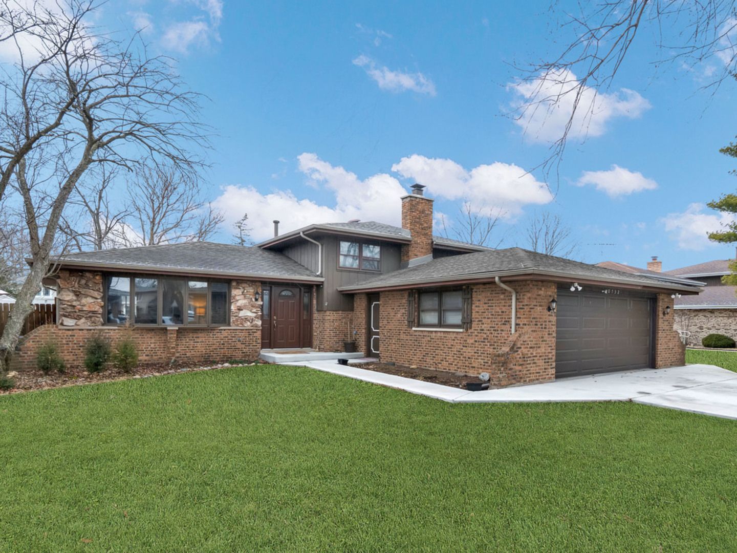 10732 Meadow Lane — Palos Hills, IL 60465