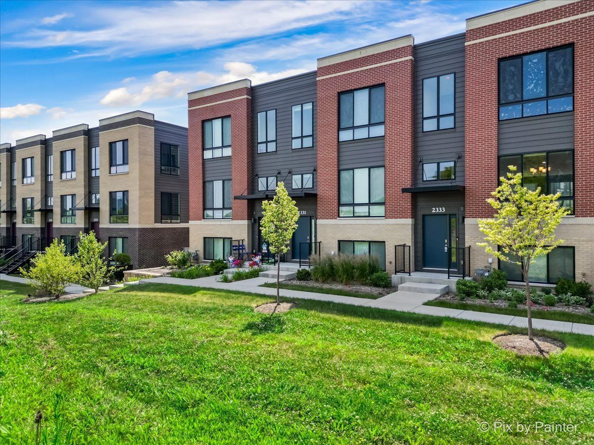 2333 Alumni Drive — Schaumburg, IL 60173