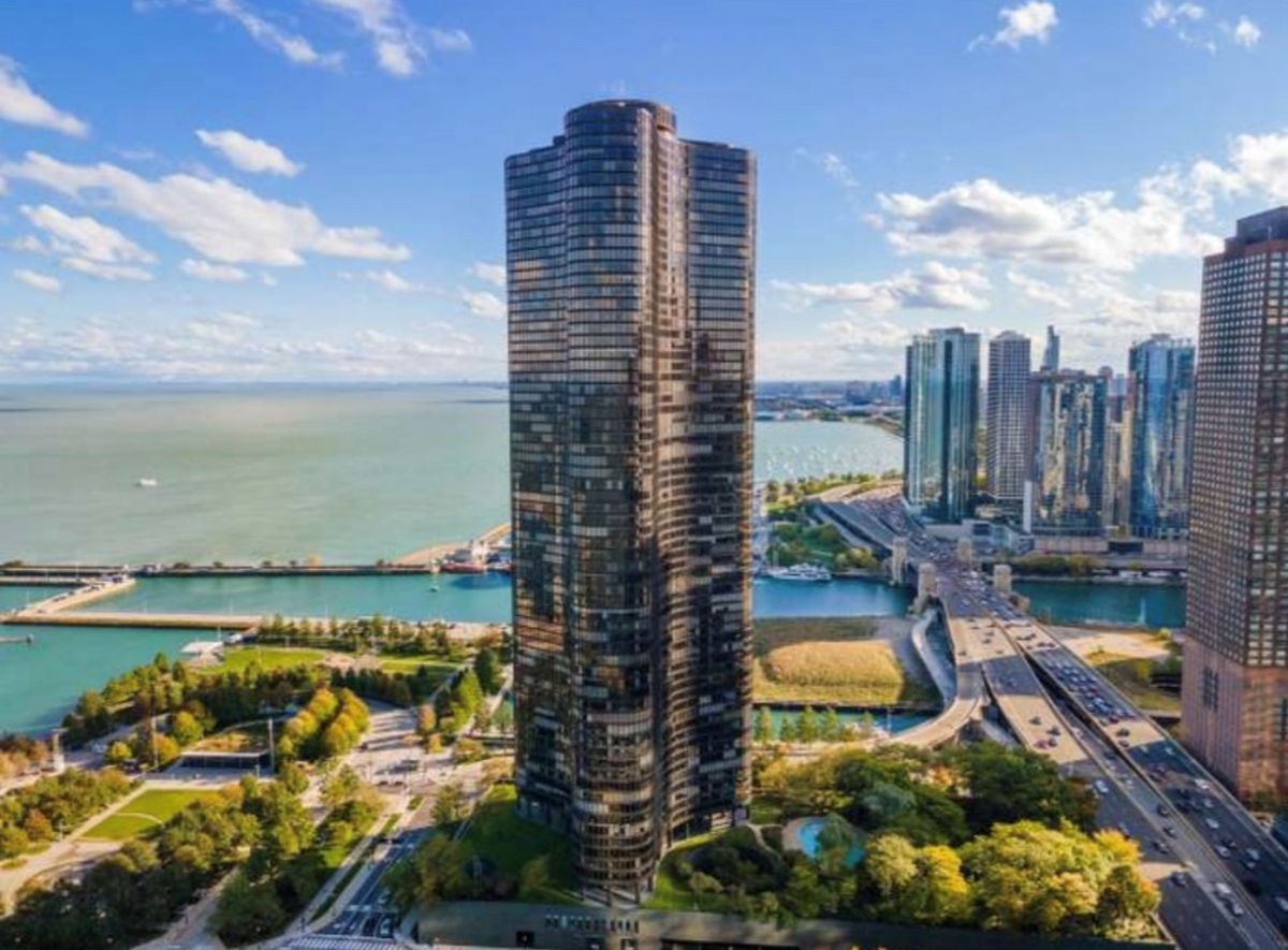 505 Lake Shore Drive, Chicago, IL 60611