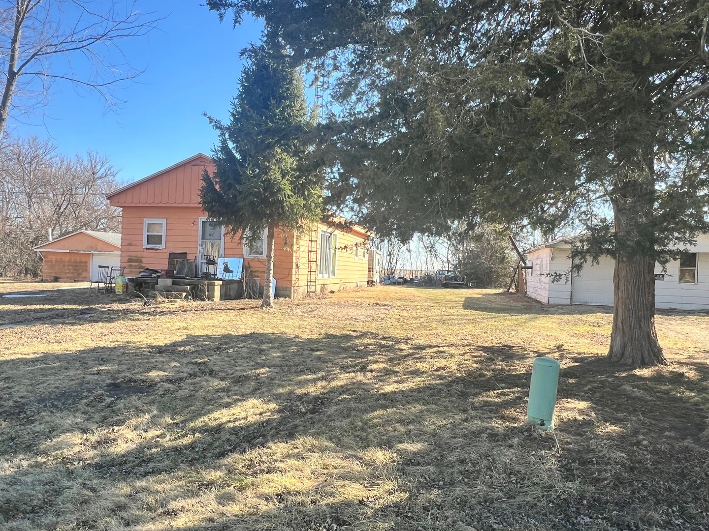 415 E 5th Avenue — Rankin, IL 60960