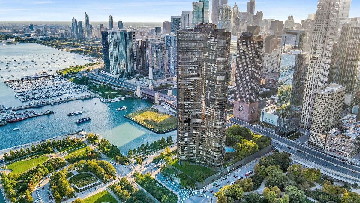 505 Lake Shore Drive, Chicago, IL 60611