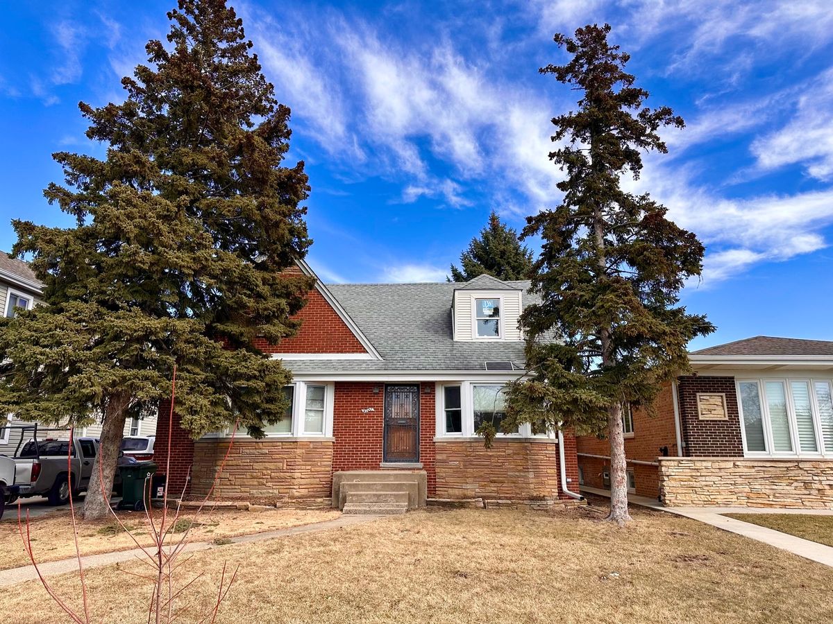 4727 Newcastle Avenue, Harwood Heights, IL 60706