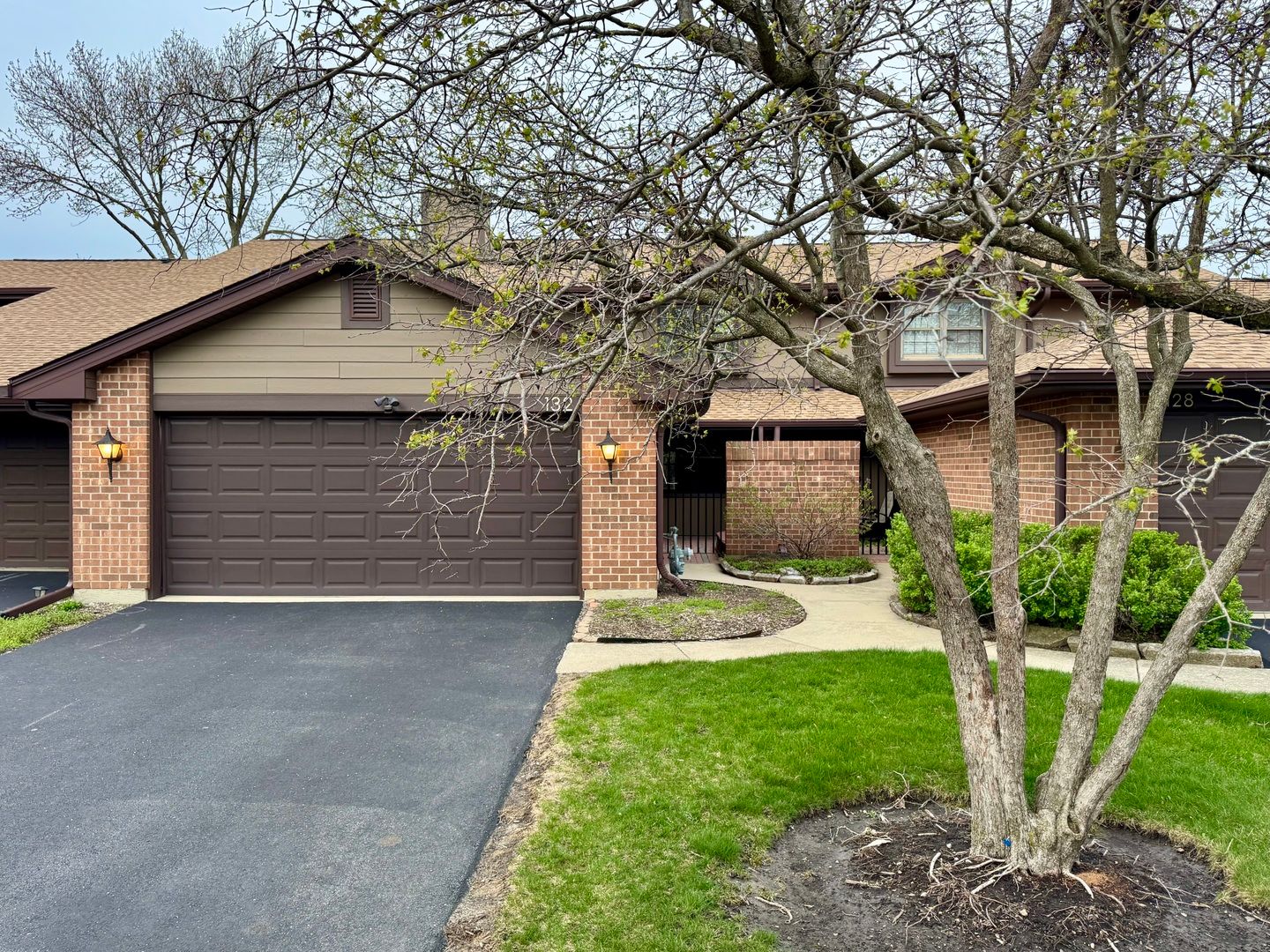 132 White Birch Lane — Westmont, IL 60559