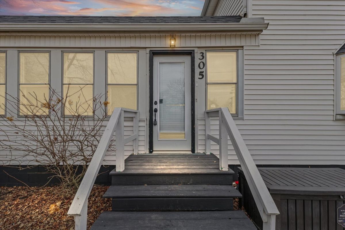 305 S OAK Street, Buckley, IL 60918
