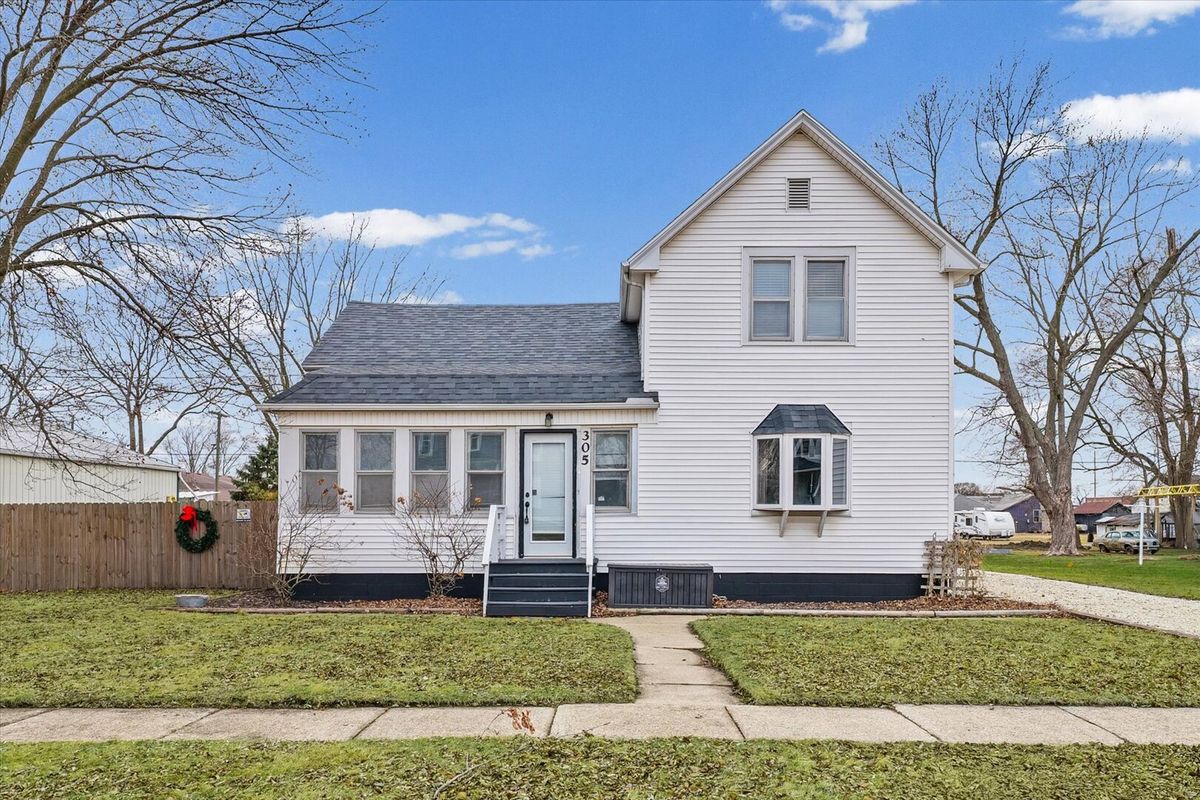305 S OAK Street, Buckley, IL 60918