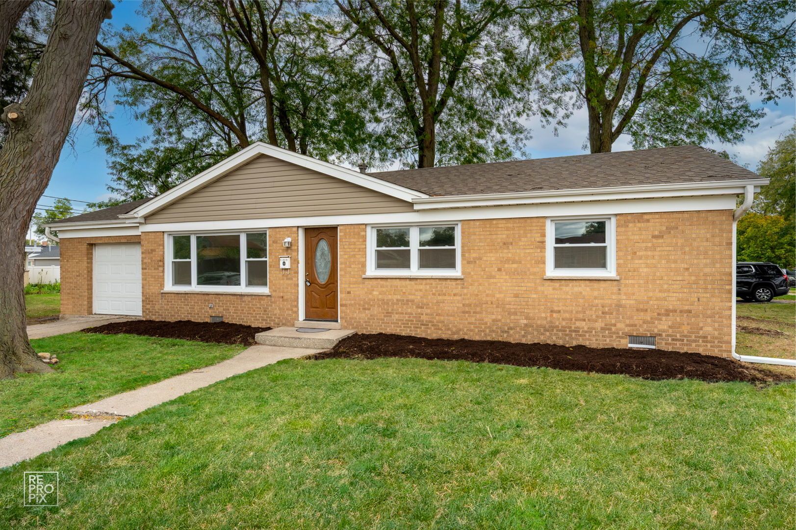 10854 Lyman Avenue — Chicago Ridge, IL 60415