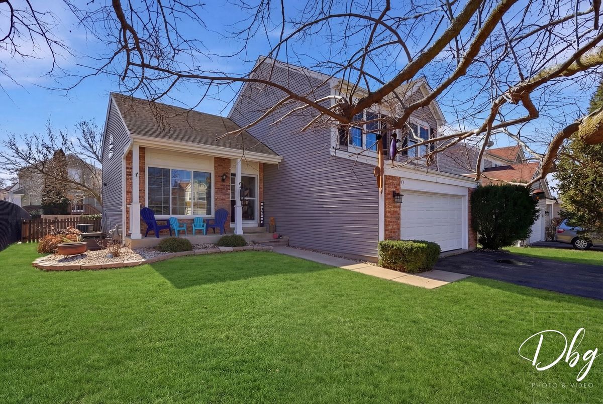 67 Dahlia Lane, Round Lake Beach, IL 60073