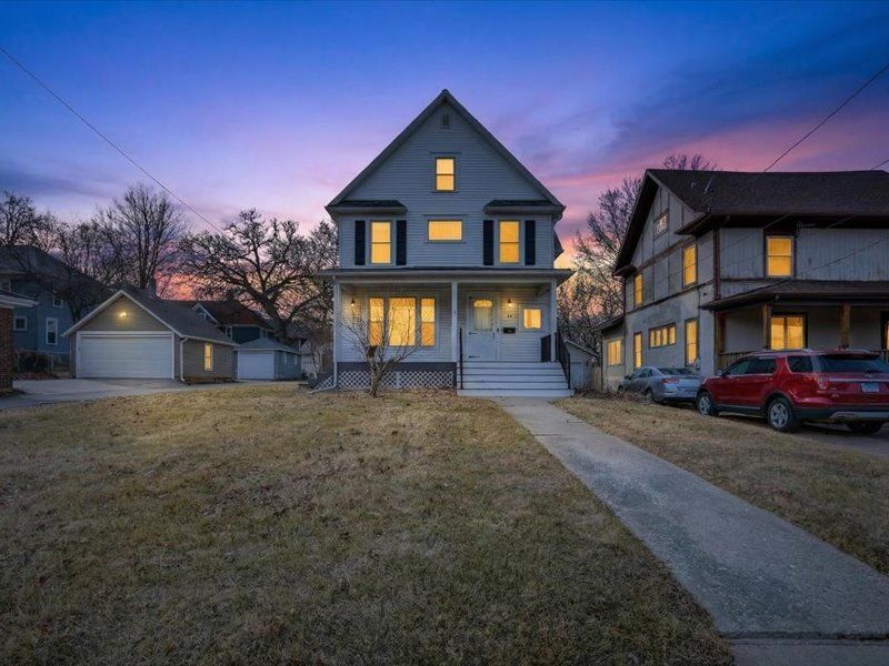 14 Harlem Avenue, Freeport, IL 61032