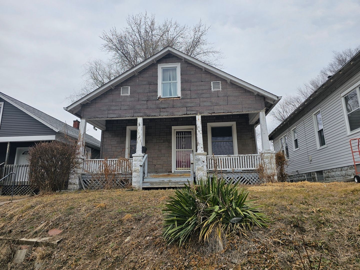 3325 7 1/2 Avenue — Rock Island, IL 61201