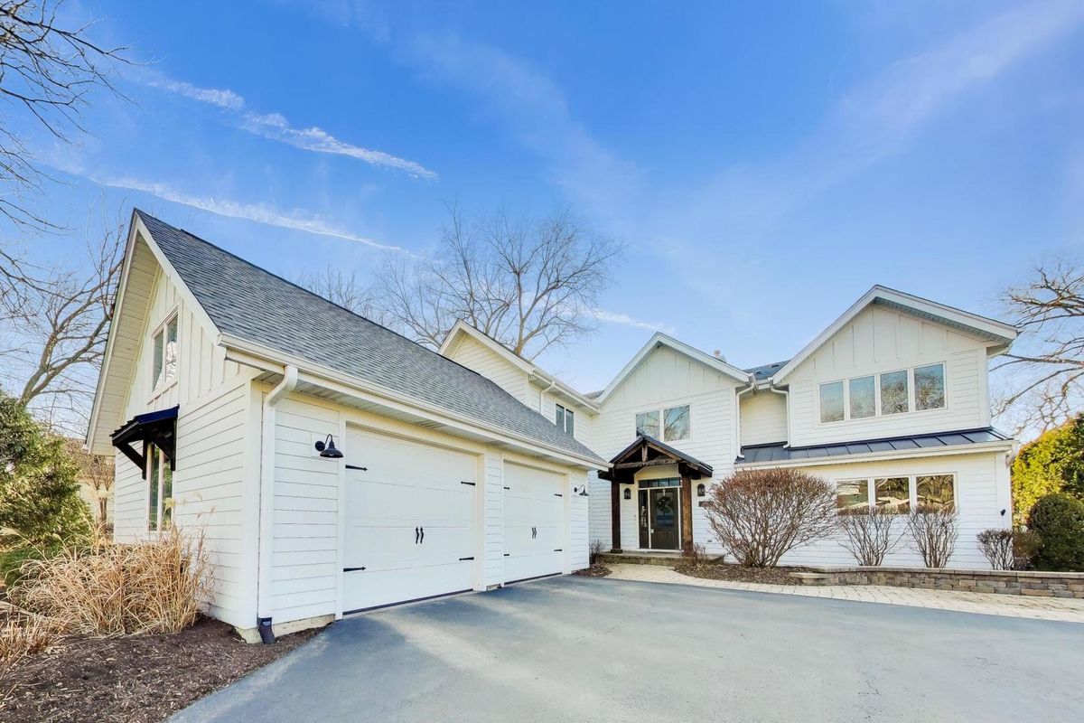 5106 Center Avenue, Lisle, IL 60532