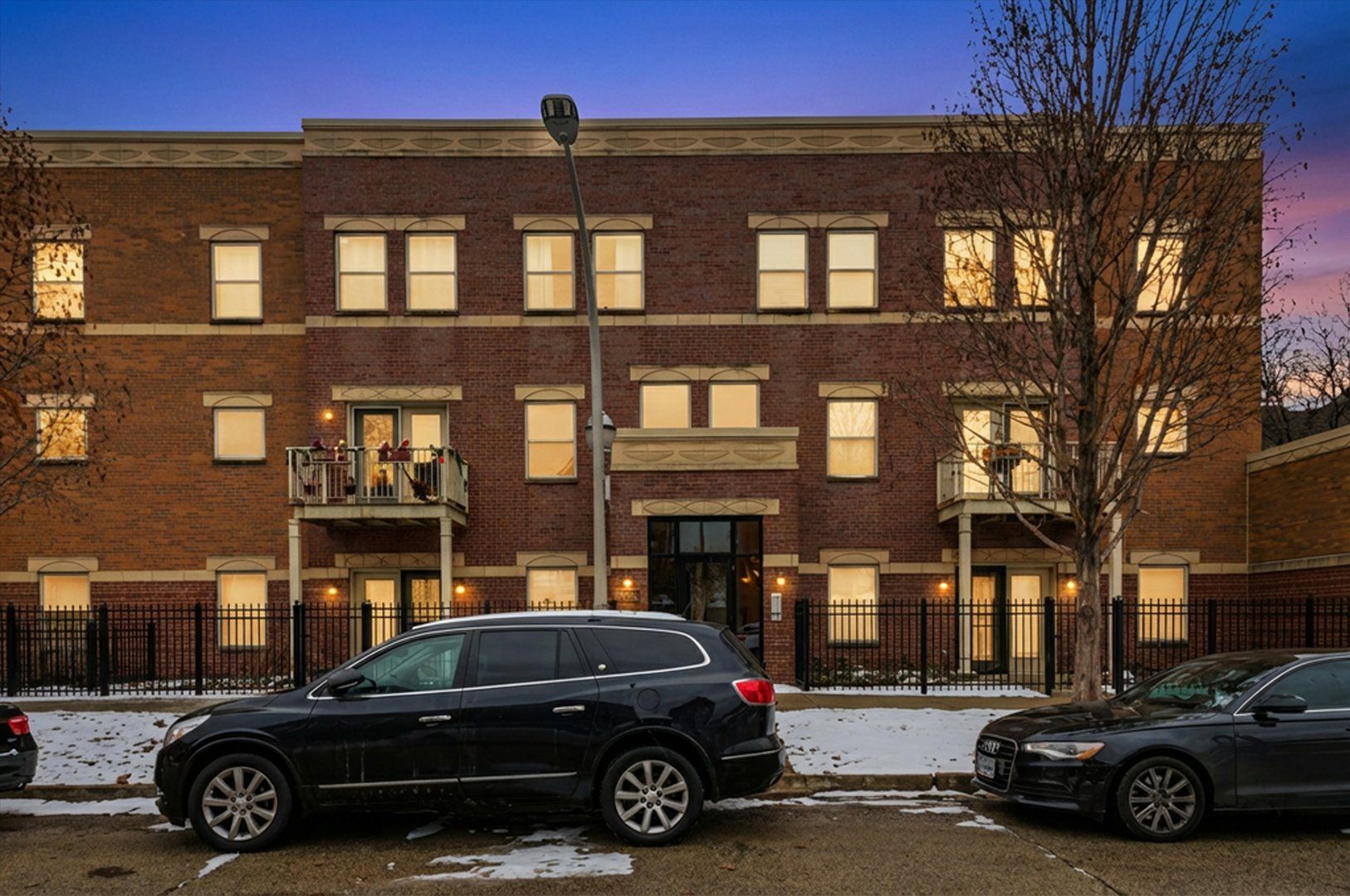 830 E Bowen Avenue #2A — Chicago, IL 60653