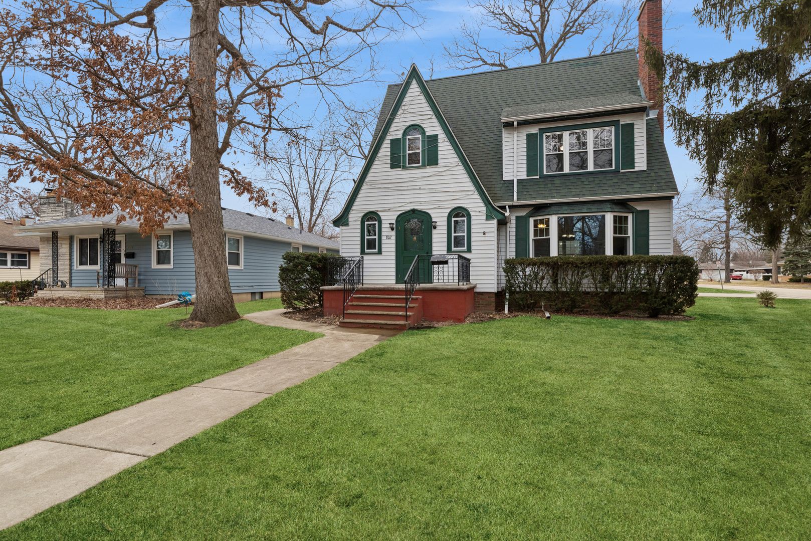 802 Kirkwood Avenue — Winthrop Harbor, IL 60096