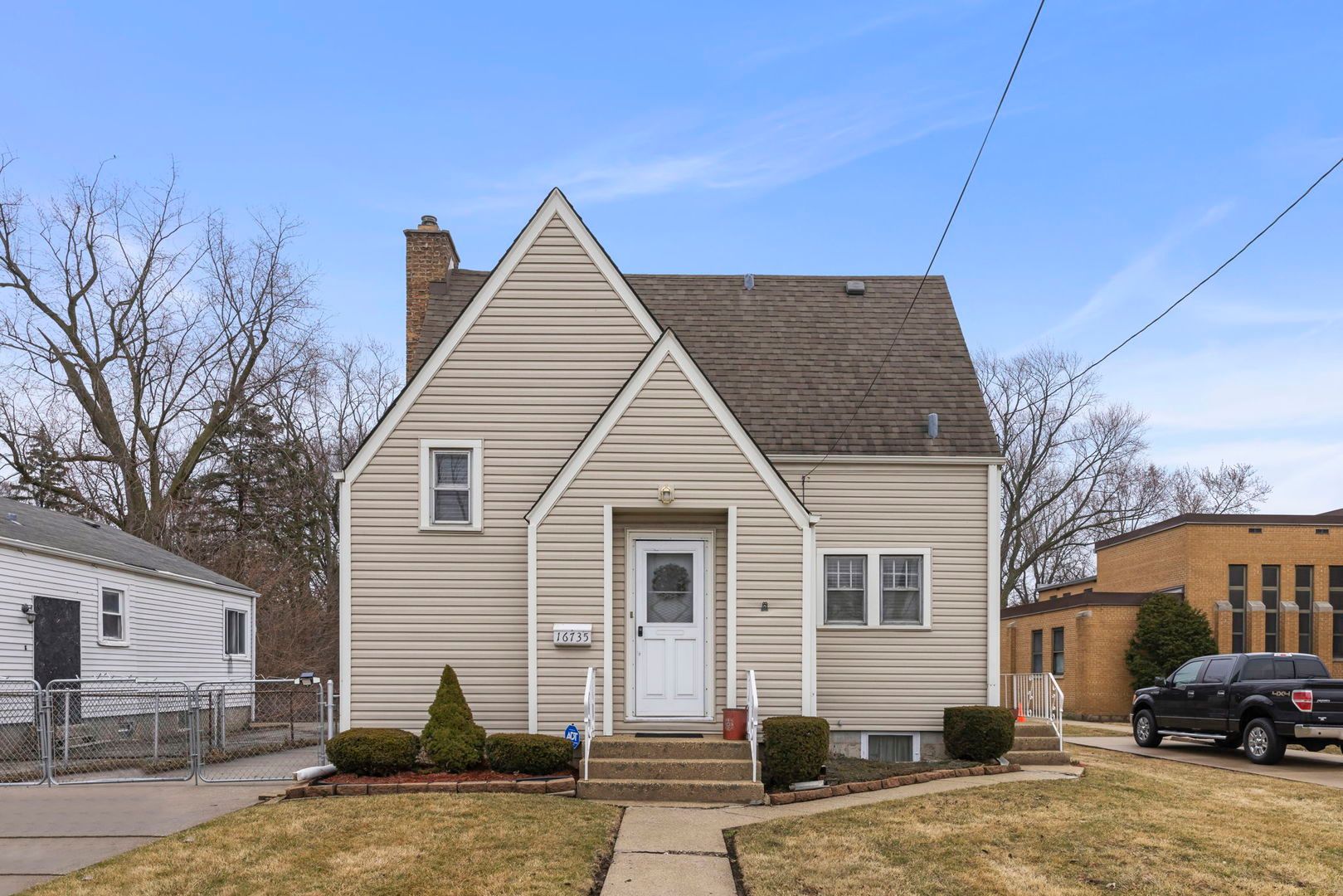 16735 Dixie Highway — Hazel Crest, IL 60429