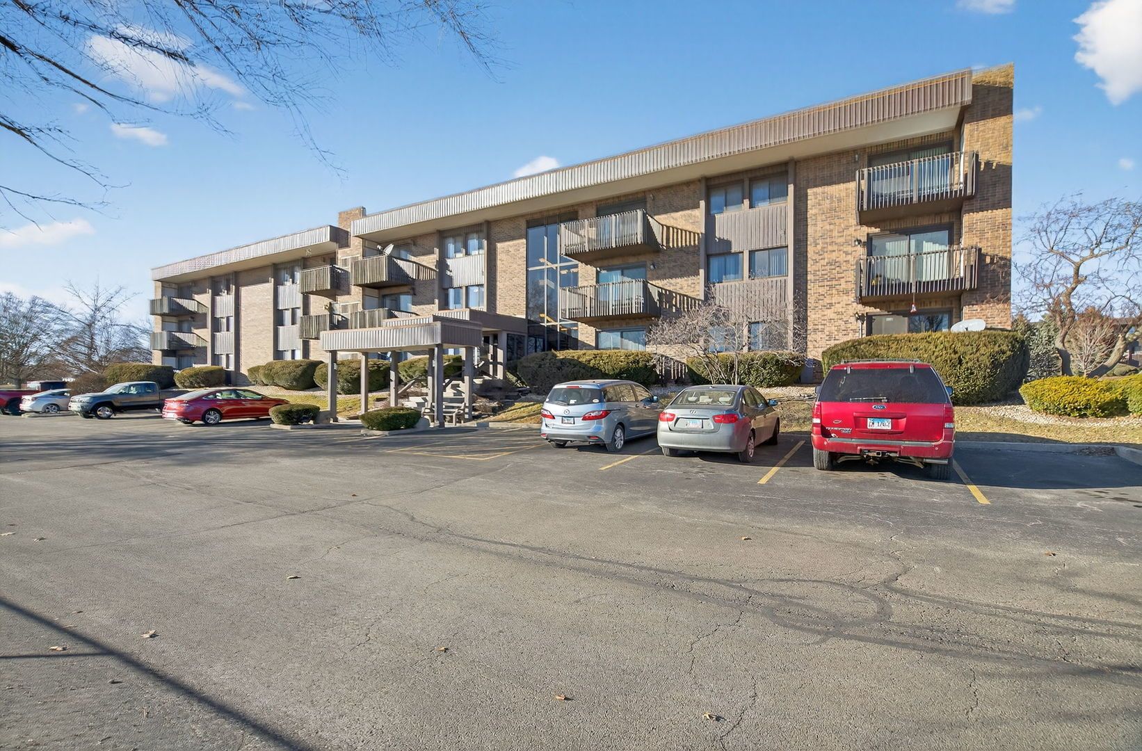 1500 Woodbridge Road #3A — Joliet, IL 60436