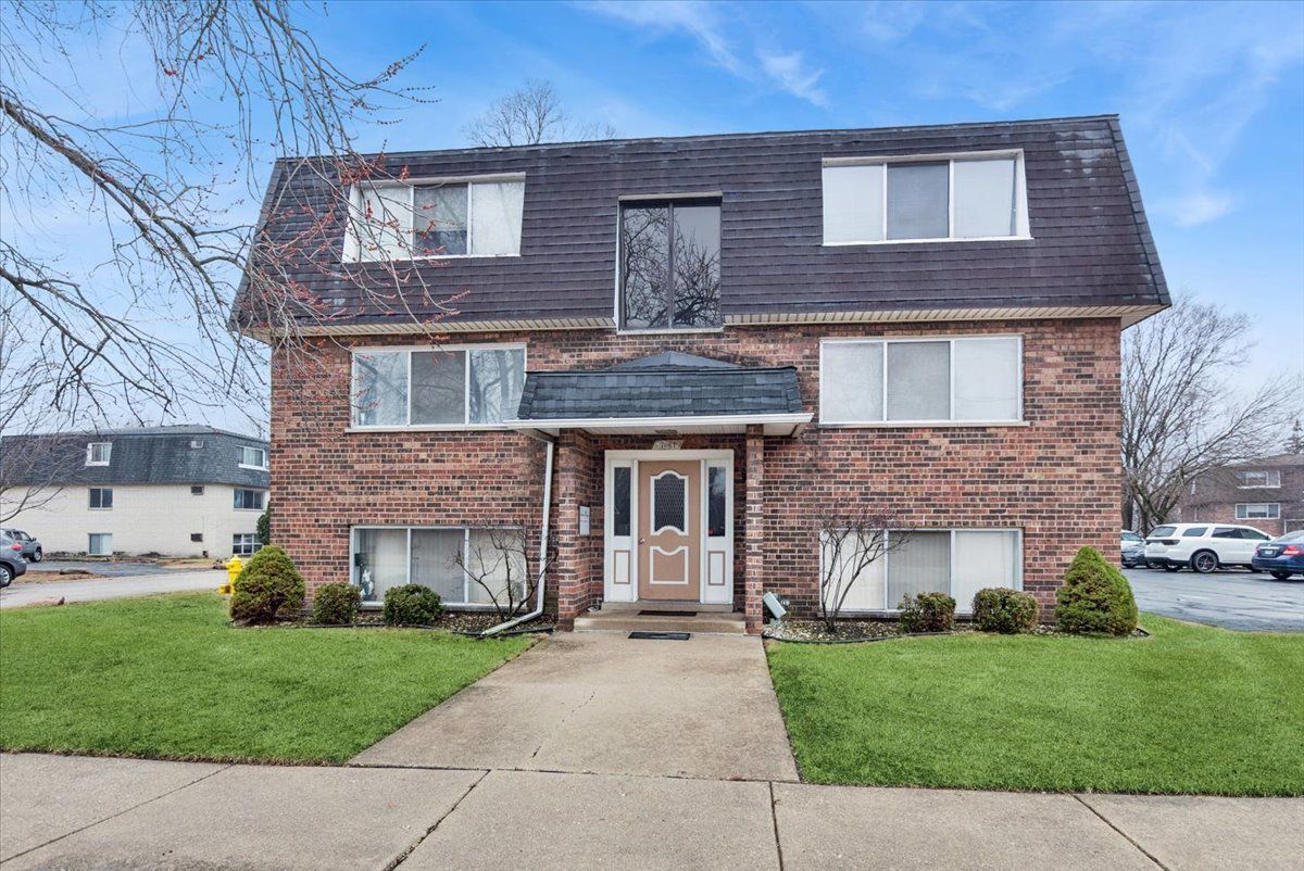 7061 170TH Street, Tinley Park, IL 60477