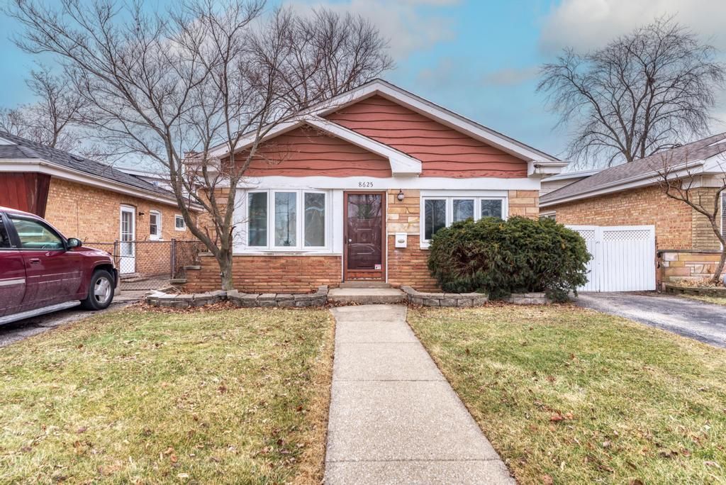 8625 43rd Street — Lyons, IL 60534